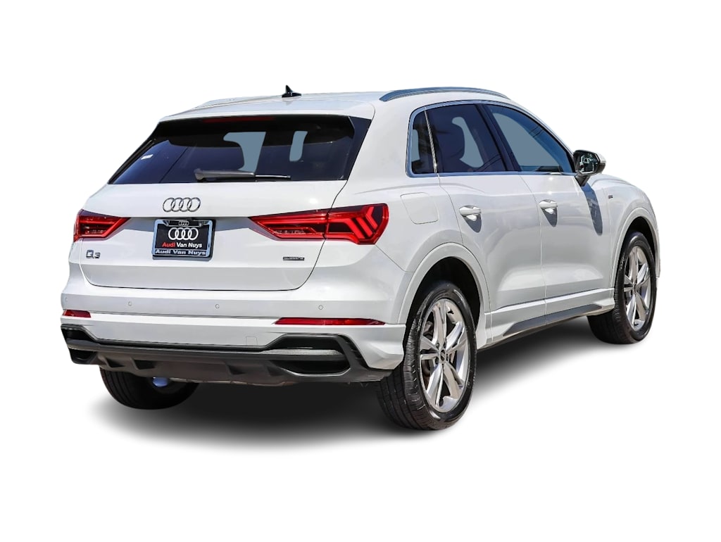 Thumbnail: 2023 Audi Q3 - 18
