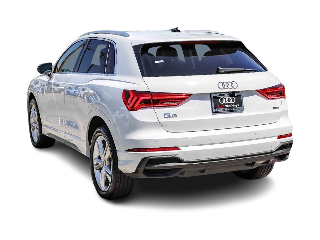 Thumbnail: 2023 Audi Q3 - 3