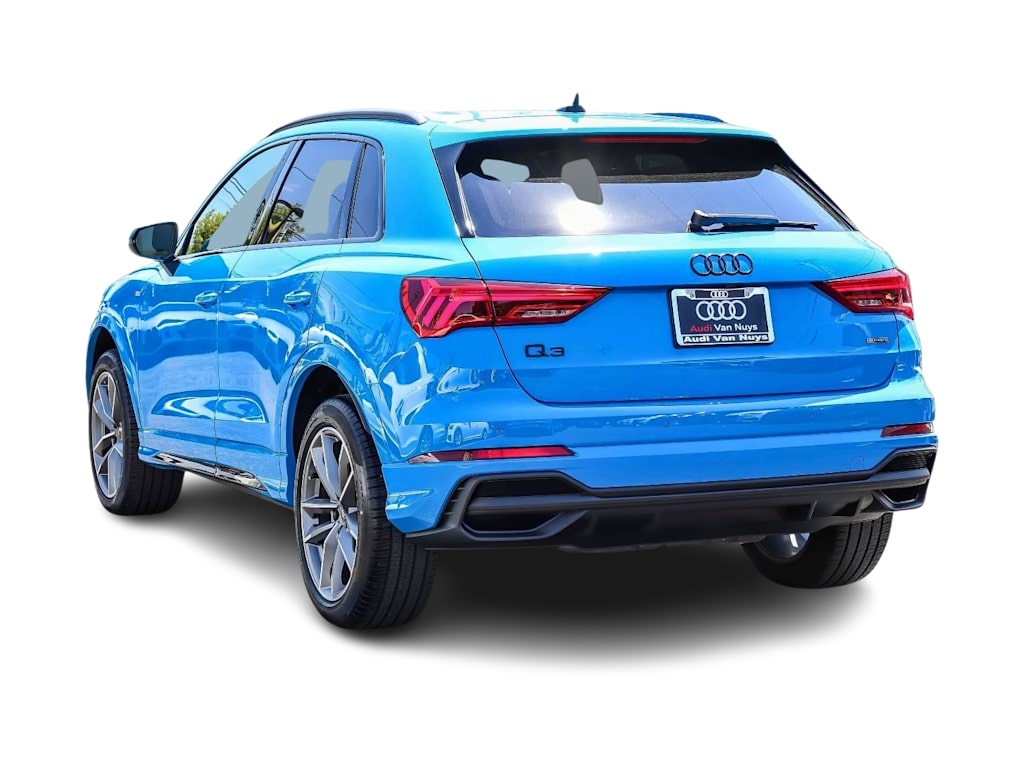 Thumbnail: 2023 Audi Q3 - 3