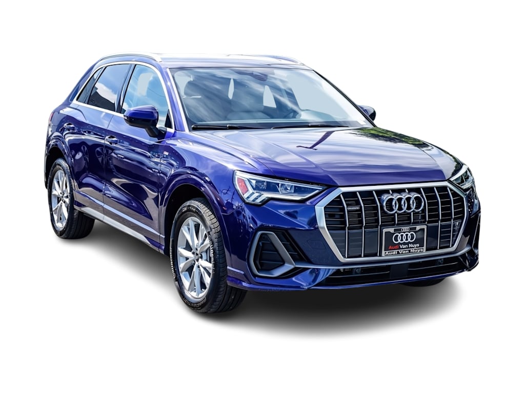 Thumbnail: 2025 Audi Q3 - 18