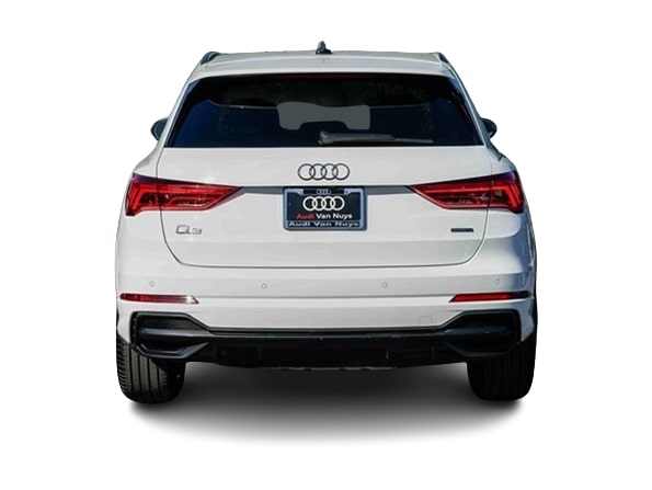 Thumbnail: 2022 Audi Q3 - 4