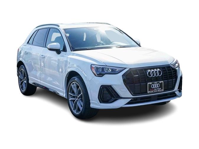 Thumbnail: 2022 Audi Q3 - 19