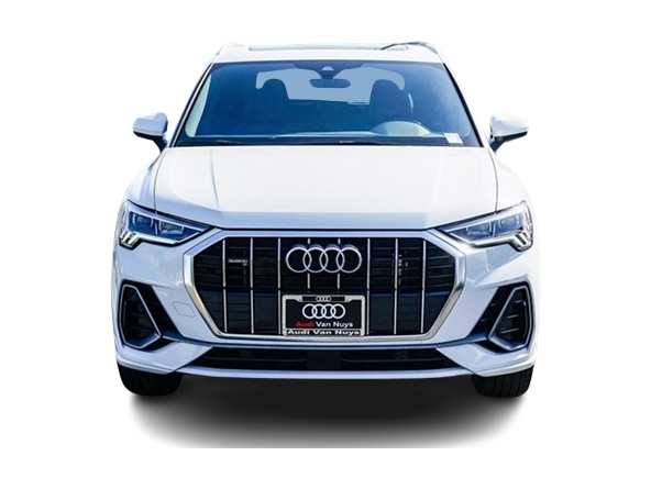 Thumbnail: 2023 Audi Q3 - 5
