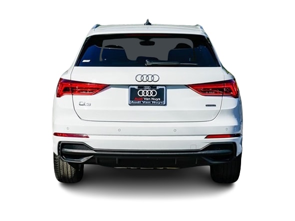 Thumbnail: 2023 Audi Q3 - 4