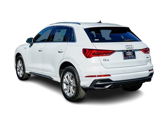 Thumbnail: 2023 Audi Q3 - 3
