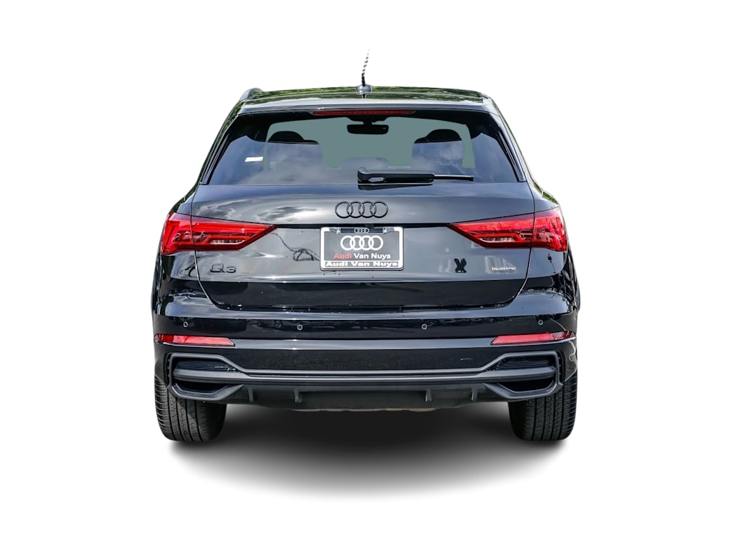 Thumbnail: 2025 Audi Q3 - 4