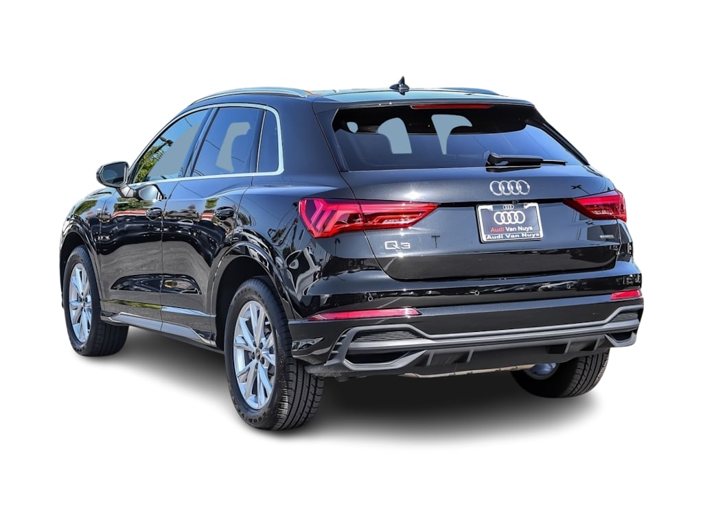 Thumbnail: 2023 Audi Q3 - 3