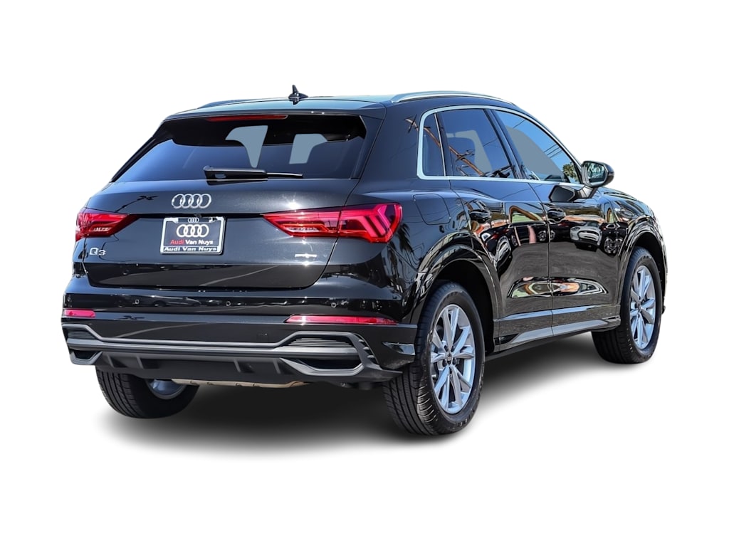 Thumbnail: 2023 Audi Q3 - 17