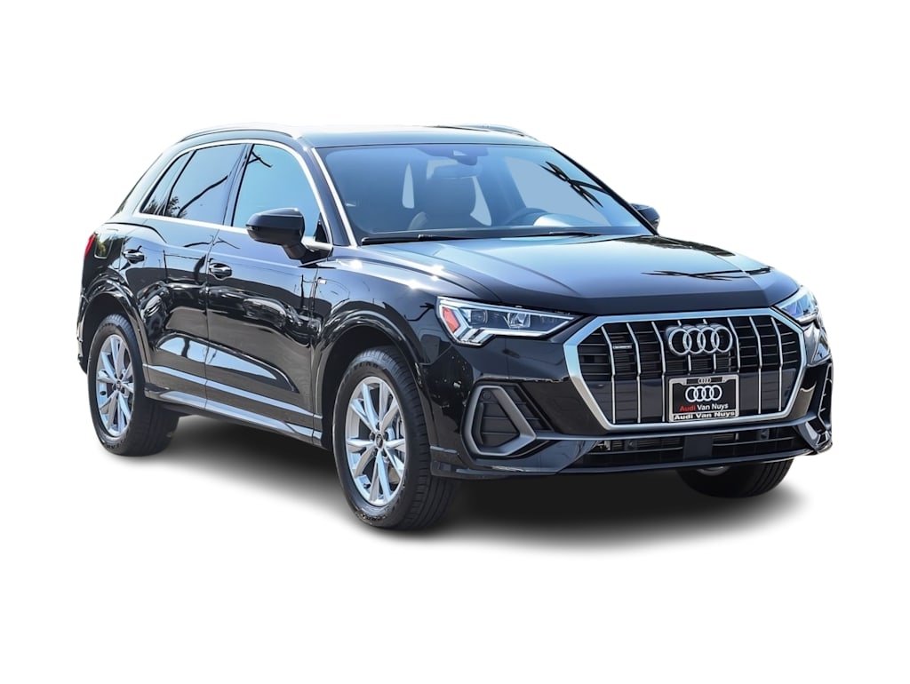 Thumbnail: 2023 Audi Q3 - 18