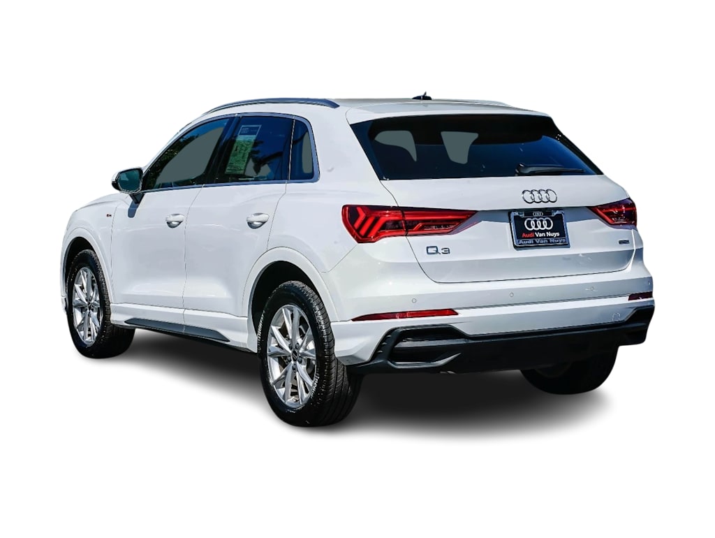 Thumbnail: 2025 Audi Q3 - 3