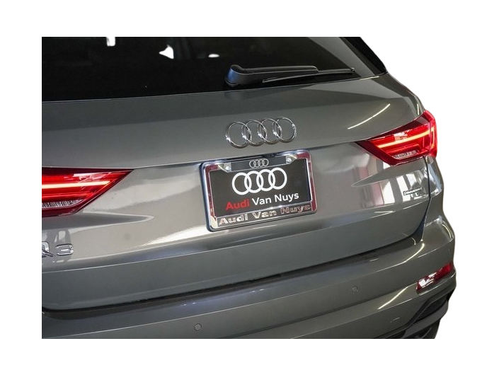 Thumbnail: 2025 Audi Q3 - 23