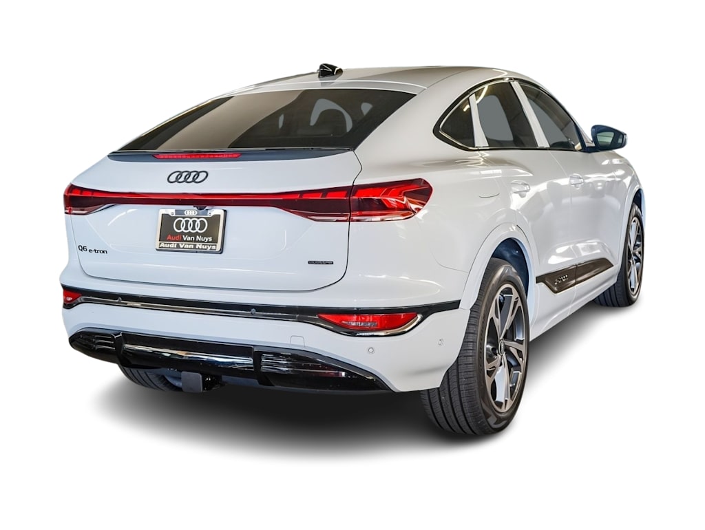 Thumbnail: 2027 Audi Q6 e-tron - 16