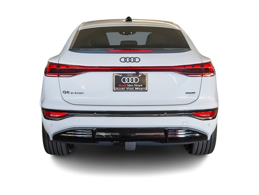 Thumbnail: 2027 Audi Q6 e-tron - 4