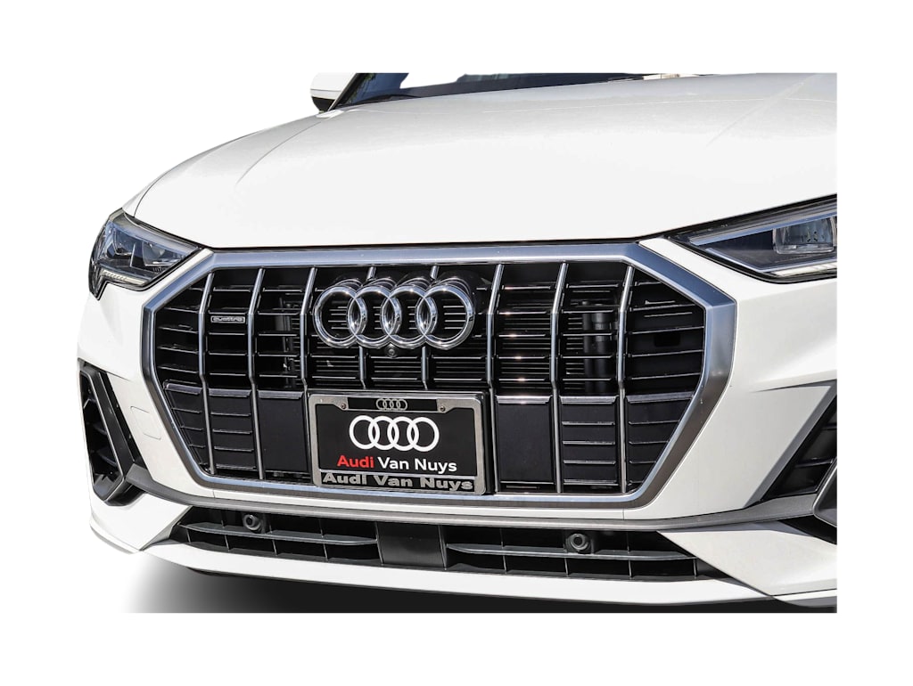 Thumbnail: 2023 Audi Q3 - 19