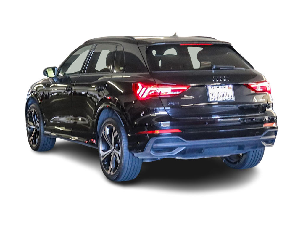 Thumbnail: 2023 Audi Q3 - 2