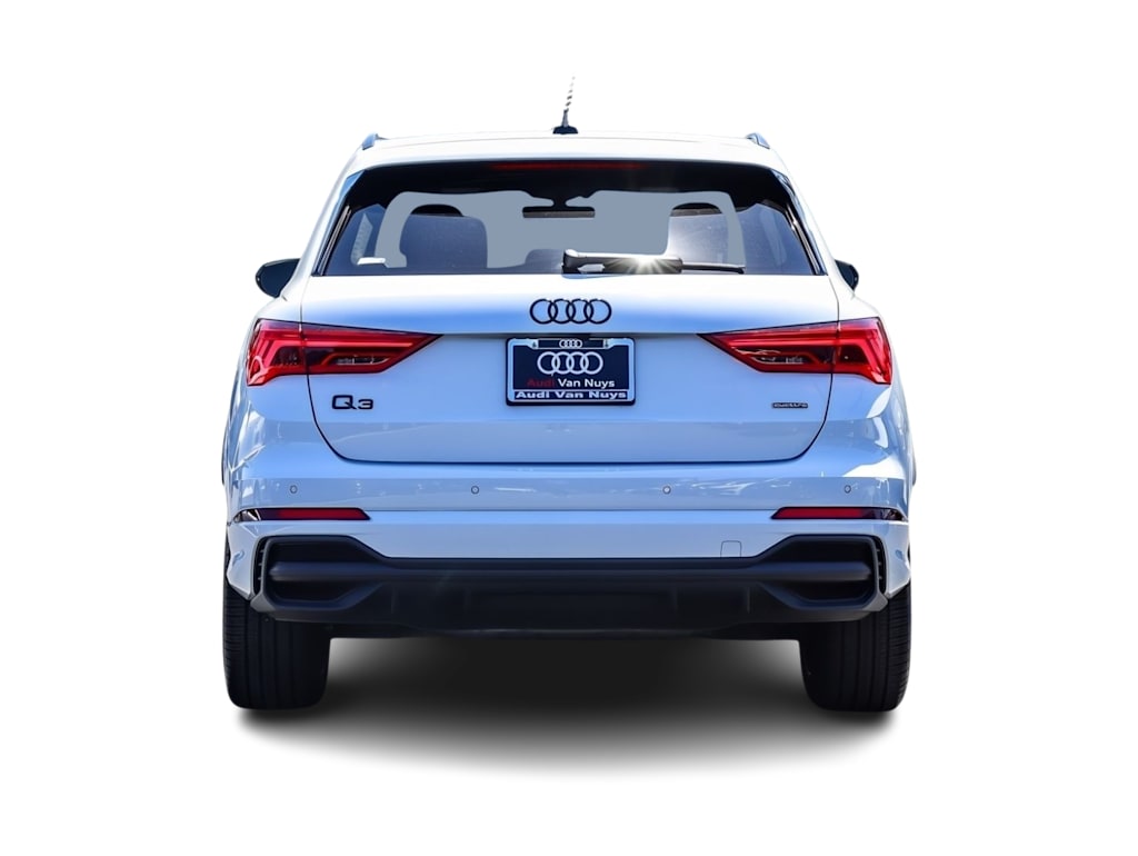 Thumbnail: 2024 Audi Q3 - 4