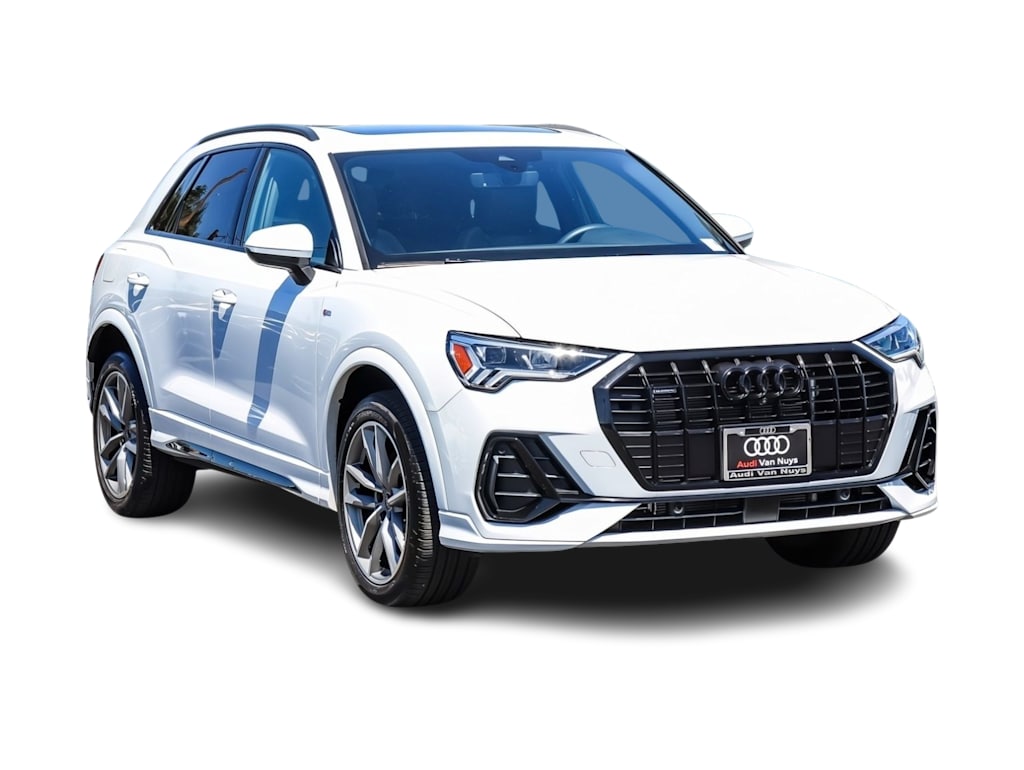 Thumbnail: 2024 Audi Q3 - 17