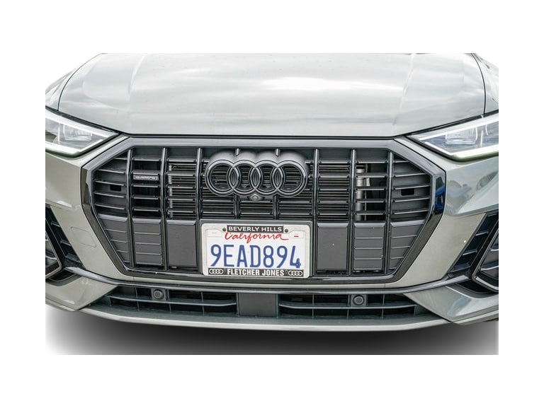 Thumbnail: 2023 Audi Q3 - 10