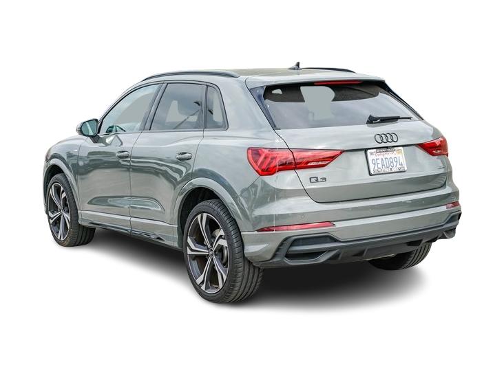 Thumbnail: 2023 Audi Q3 - 2