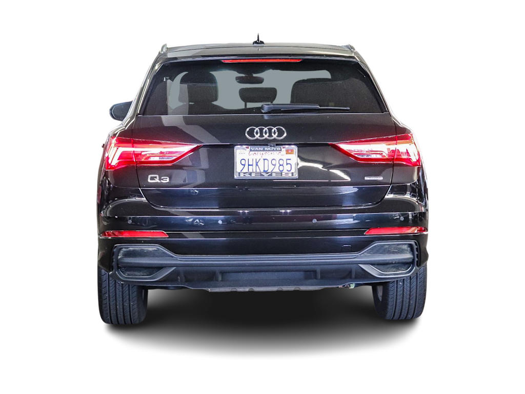 Thumbnail: 2023 Audi Q3 - 3