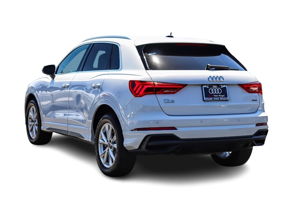 Thumbnail: 2023 Audi Q3 - 3