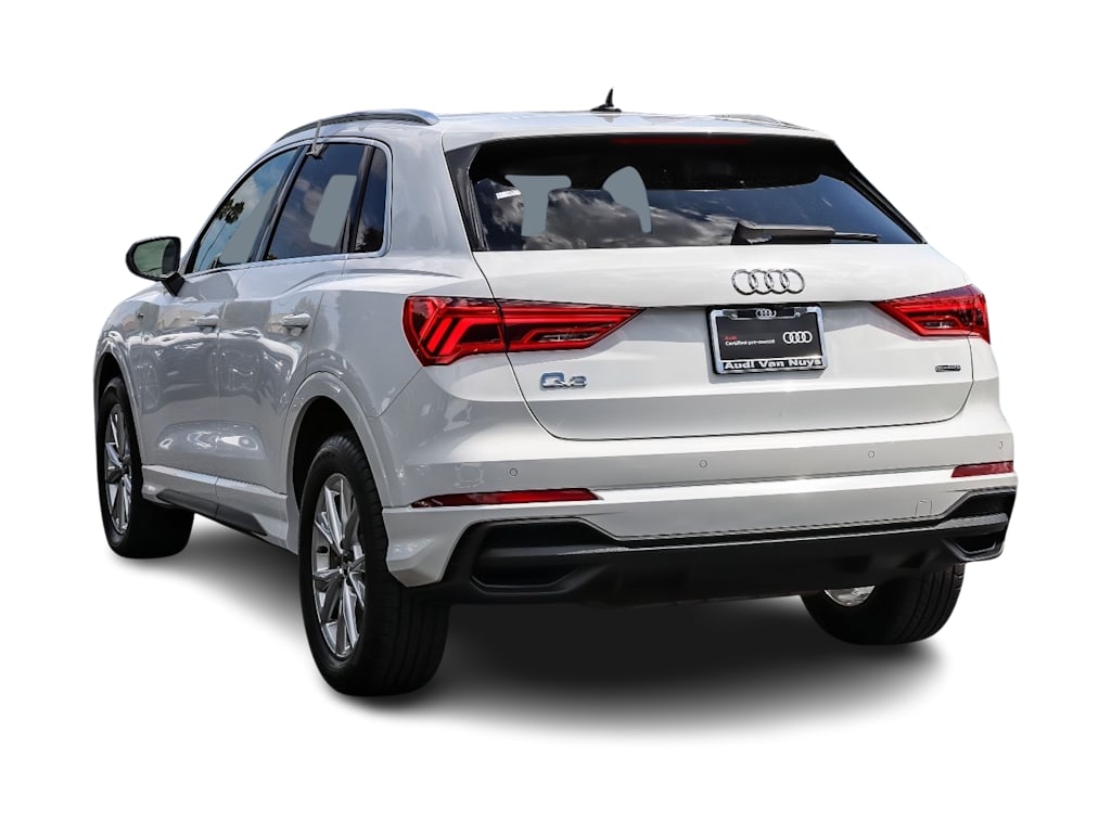 Thumbnail: 2023 Audi Q3 - 3