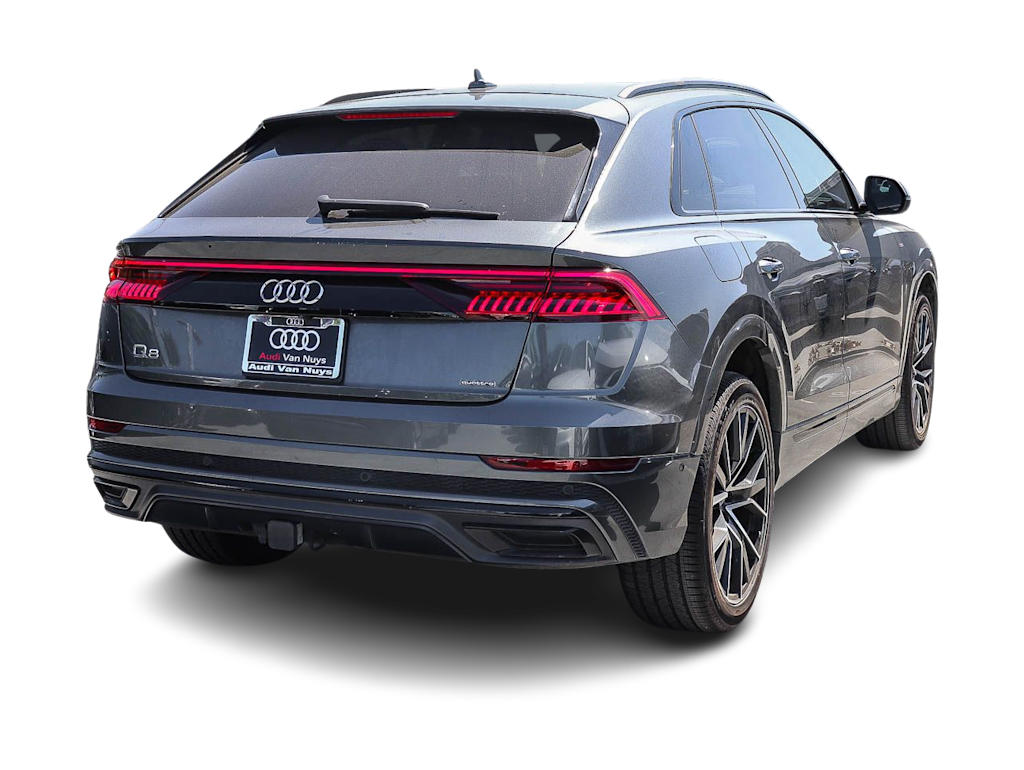 Thumbnail: 2021 Audi Q8 - 7