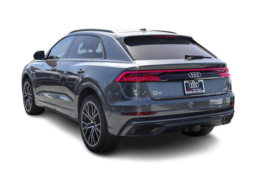Thumbnail: 2021 Audi Q8 - 2