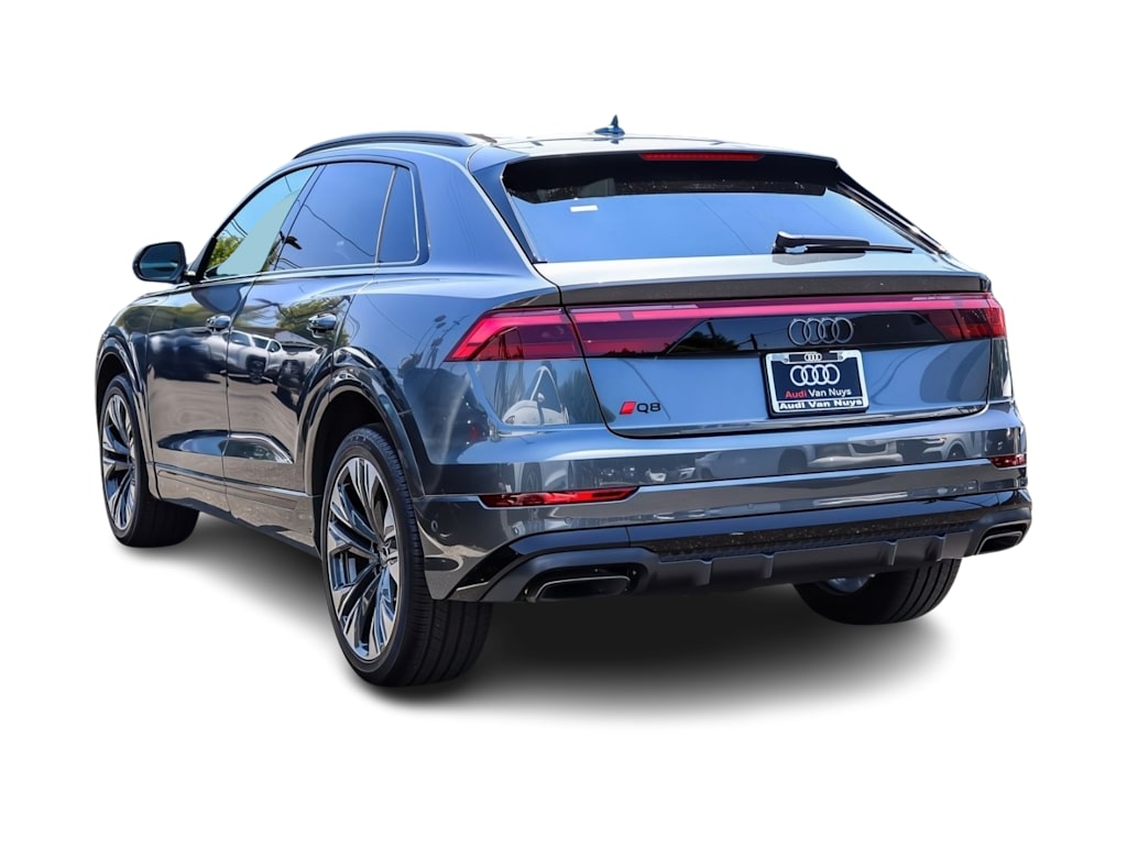 Thumbnail: 2025 Audi Q8 - 3