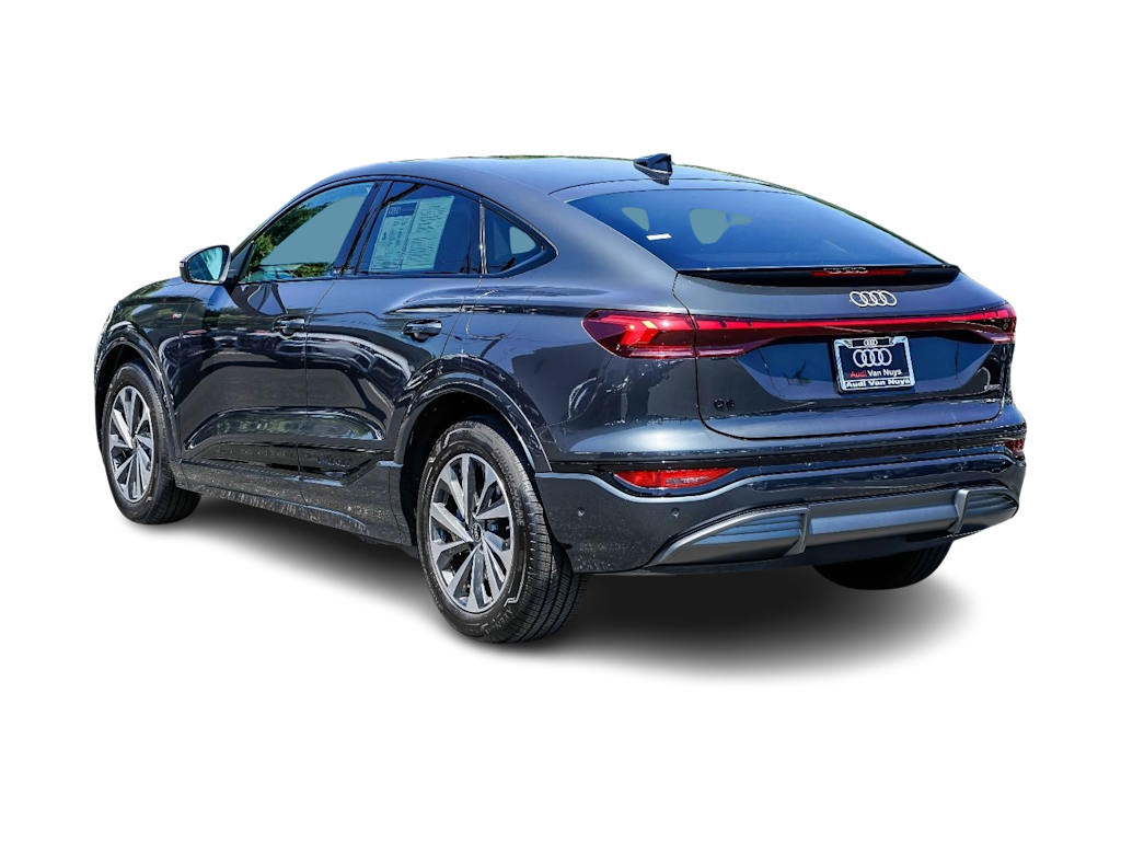 Thumbnail: 2025 Audi Q6 e-tron - 3