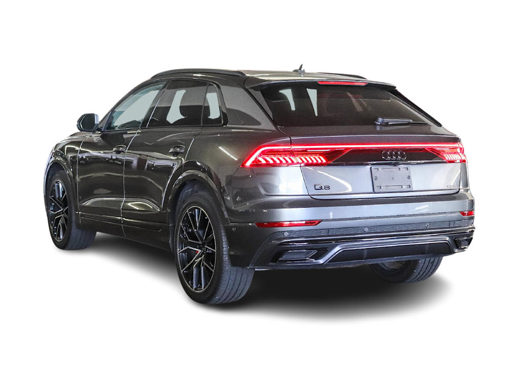 Thumbnail: 2023 Audi Q8 - 2