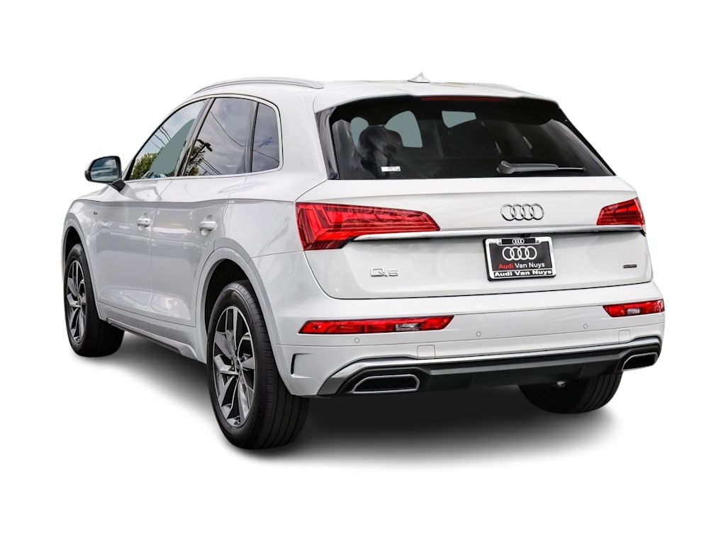 Thumbnail: 2023 Audi Q5 - 3