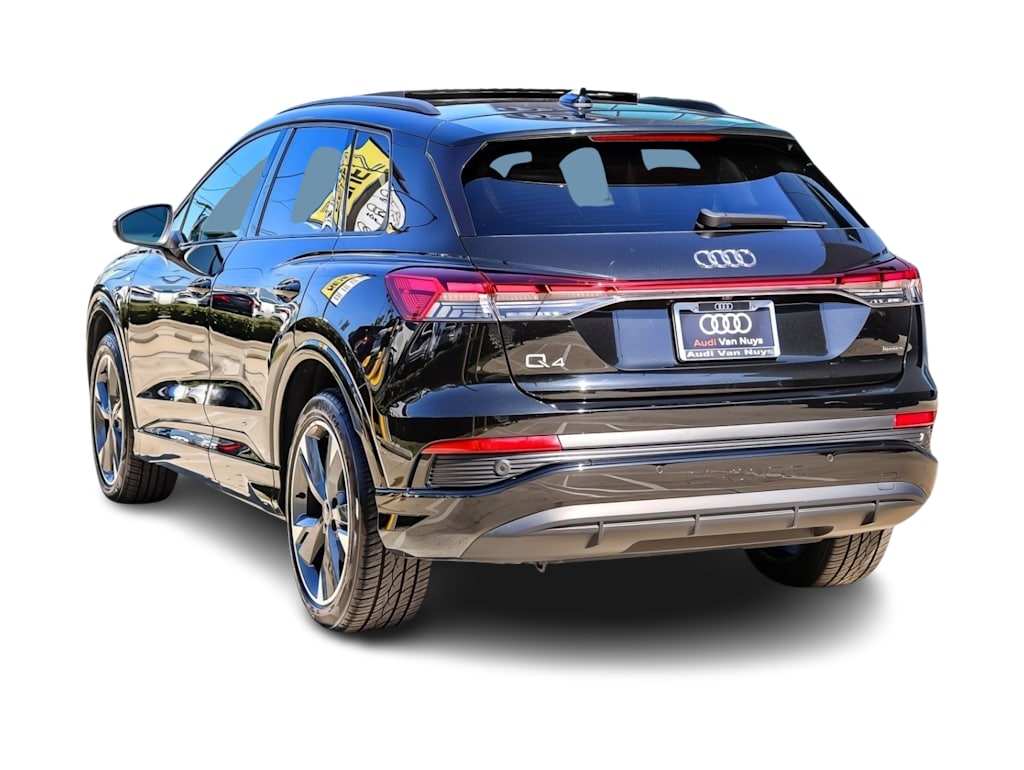 Thumbnail: 2023 Audi Q4 e-tron - 3