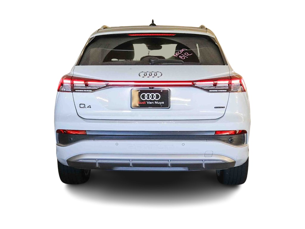 Thumbnail: 2023 Audi Q4 e-tron - 3