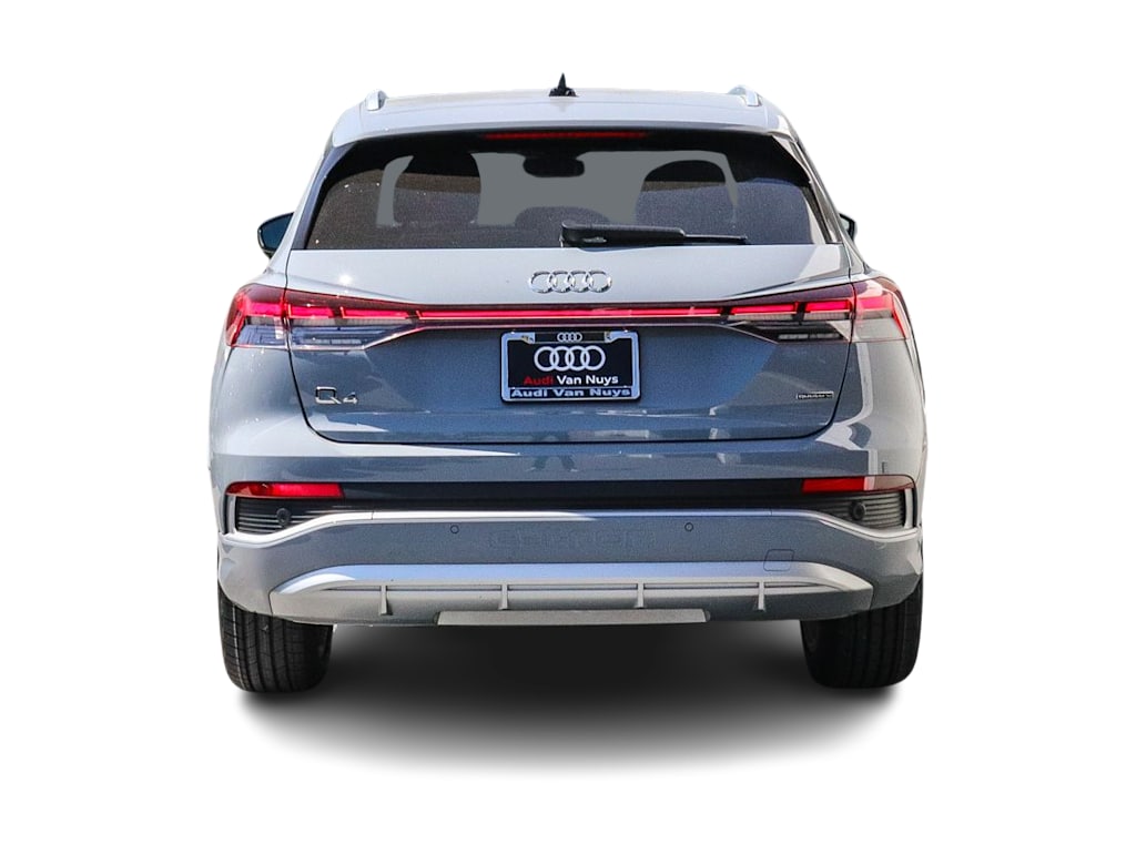Thumbnail: 2023 Audi Q4 e-tron - 3