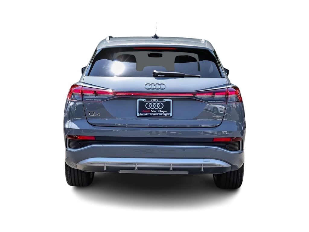 Thumbnail: 2023 Audi Q4 e-tron - 4