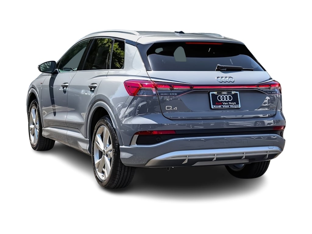Thumbnail: 2023 Audi Q4 e-tron - 3