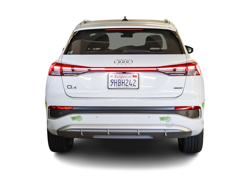 Thumbnail: 2023 Audi Q4 e-tron - 3