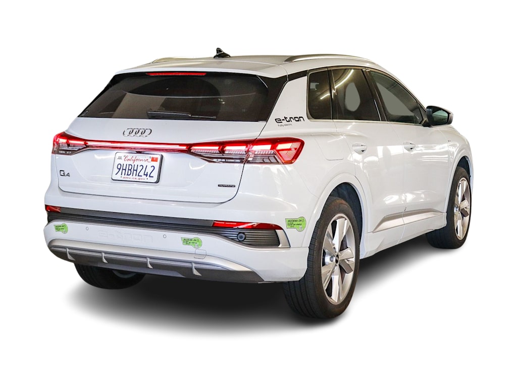 Thumbnail: 2023 Audi Q4 e-tron - 8