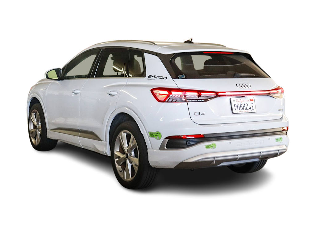 Thumbnail: 2023 Audi Q4 e-tron - 2