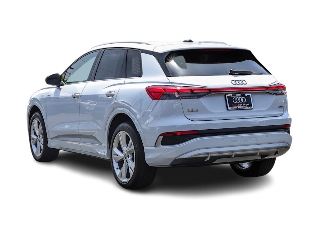 Thumbnail: 2023 Audi Q4 e-tron - 3