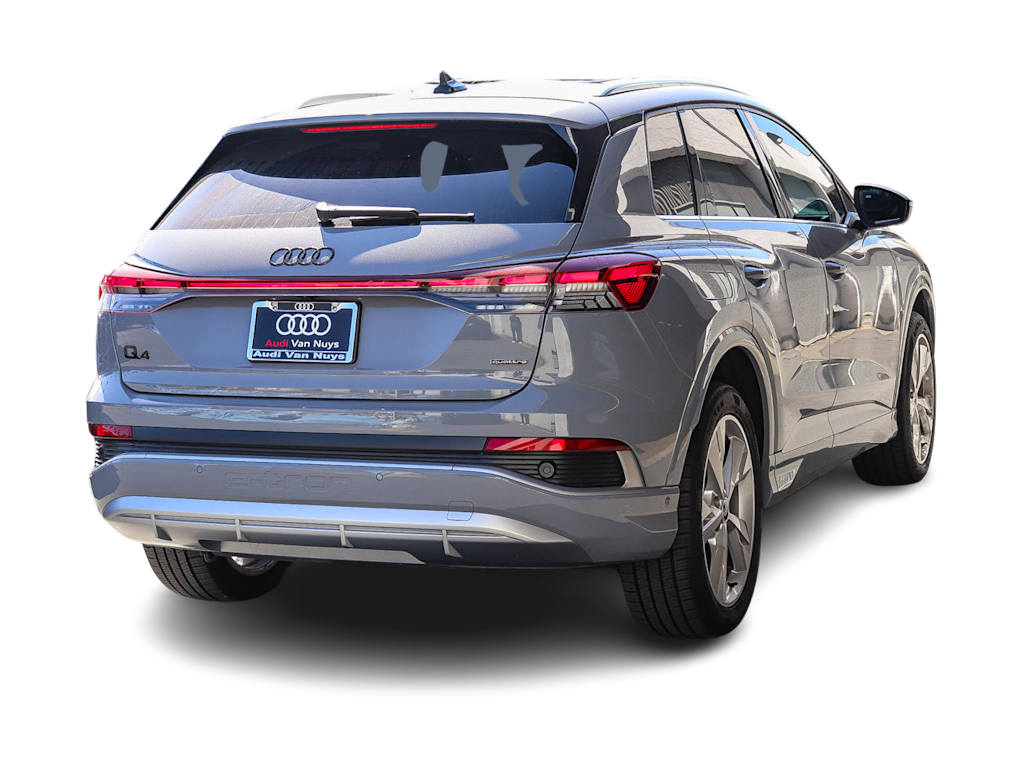 Thumbnail: 2023 Audi Q4 e-tron - 7