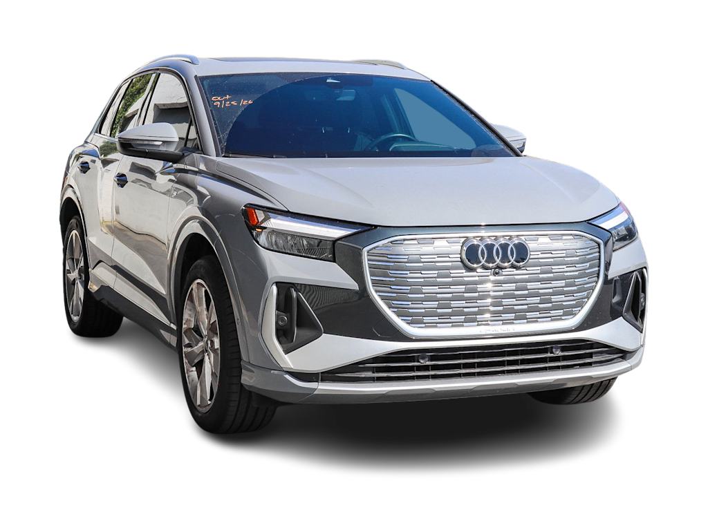 Thumbnail: 2023 Audi Q4 e-tron - 8