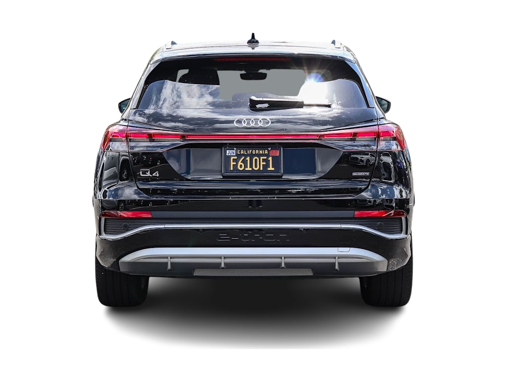 Thumbnail: 2023 Audi Q4 e-tron - 3