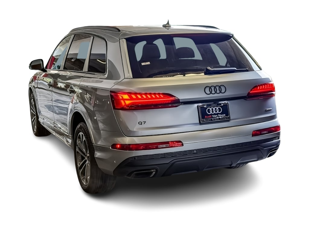 Thumbnail: 2026 Audi Q7 - 3