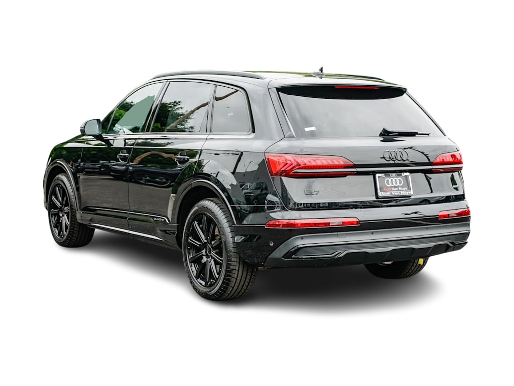 Thumbnail: 2023 Audi Q7 - 3