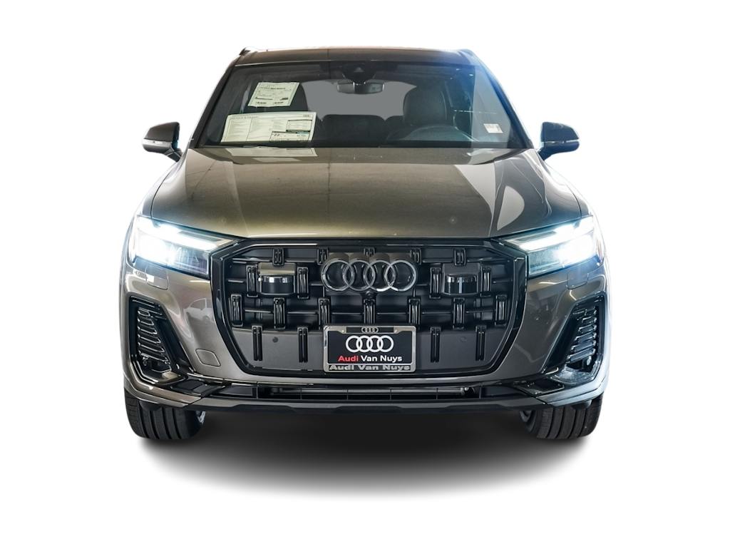 Thumbnail: 2026 Audi Q7 - 4
