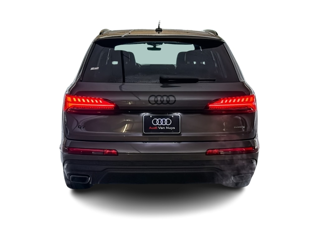 Thumbnail: 2026 Audi Q7 - 4