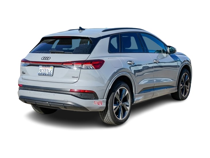 Thumbnail: 2023 Audi Q4 e-tron - 8
