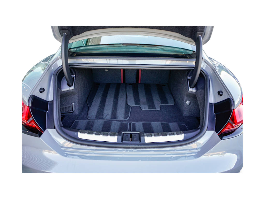 Thumbnail: 2024 Audi e-tron GT - 13